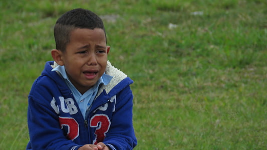 child crying, park, alone, kid, lost, emotions, guy