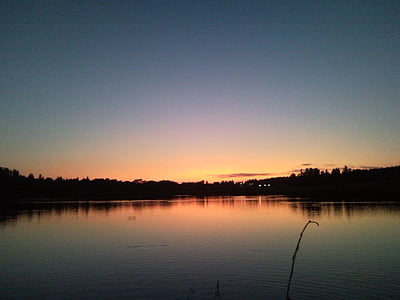 naplemente, tó, nyári naplementében, a táj-szintű tükrözés