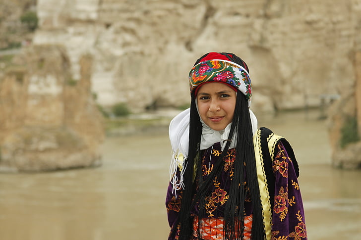 hasankeyf, local, clothes, young