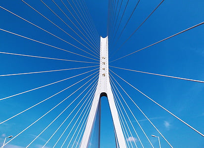 мост, синьо небе, кабел