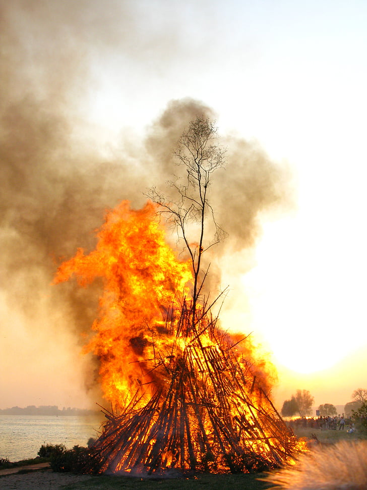 påsk brand, Elbe, eld