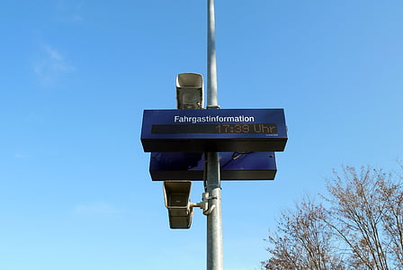 Stacja kolejowa, informacje, głośniki, Uwaga:, AD, platformy, znak