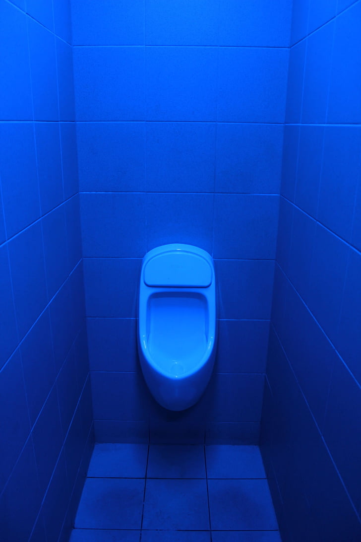 toilet voor mannen, blauwe olie, achtergrond, toilet, man, WC, urinoir