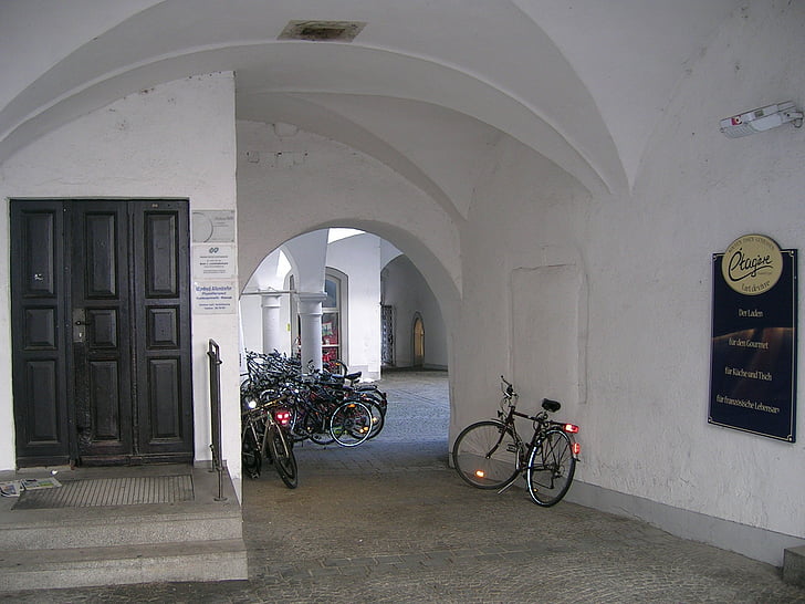 Fahrräder, Hinterhof, Bourgeois, Altstadt, Fahrrad, Architektur, Straße