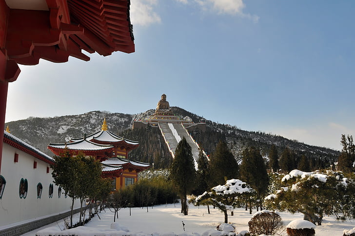 άγαλμα μεγάλου Βούδα, χιόνι, αρχαία αρχιτεκτονική, στέγαση, μπλε του ουρανού, θέα, άσπρο σύννεφο
