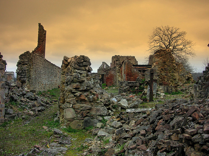 oradour sur glane, martyr village, ww2, atrocity, destruction, ruins, destroyed