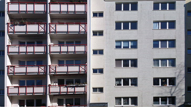 WBS 70, Neubrandenburg, Strona główna, budynek, Architektura, Nowy budynek GDR