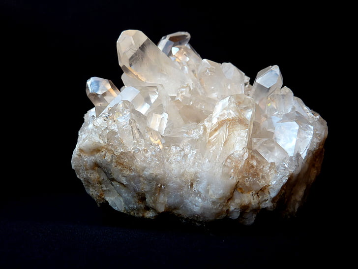 rock crystal, clear to white, gem top, chunks of precious stones, glassy, transparent, translucent