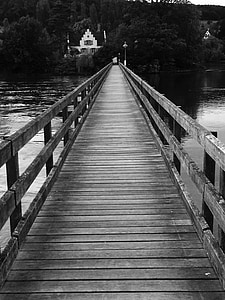 Holzbrücke, Wasser, nach Hause