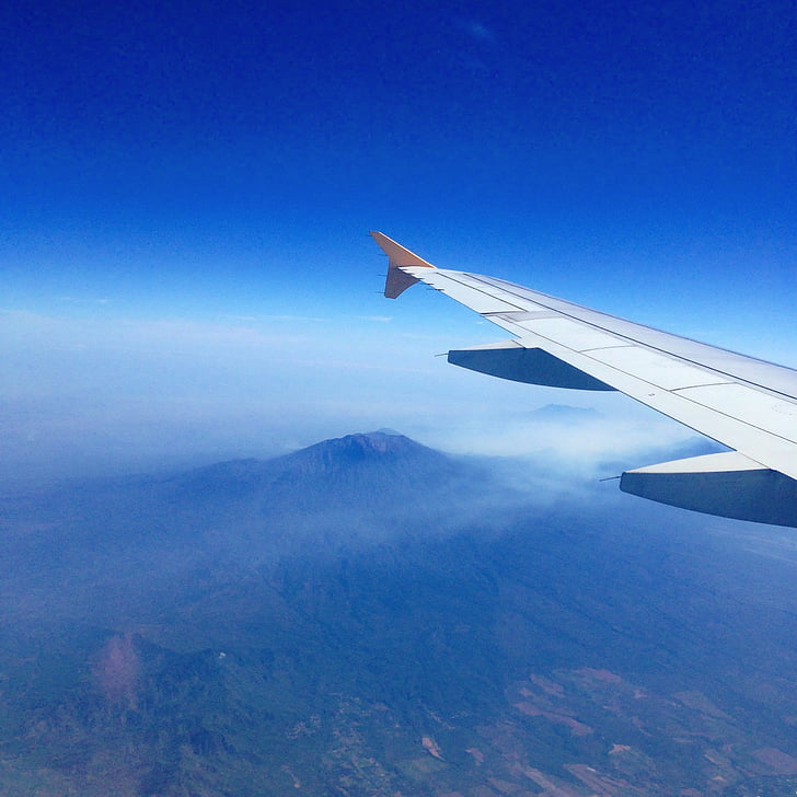 antena, airliner, lidmašīna, skats no putna lidojuma, zilas debesis, kalni, plakne