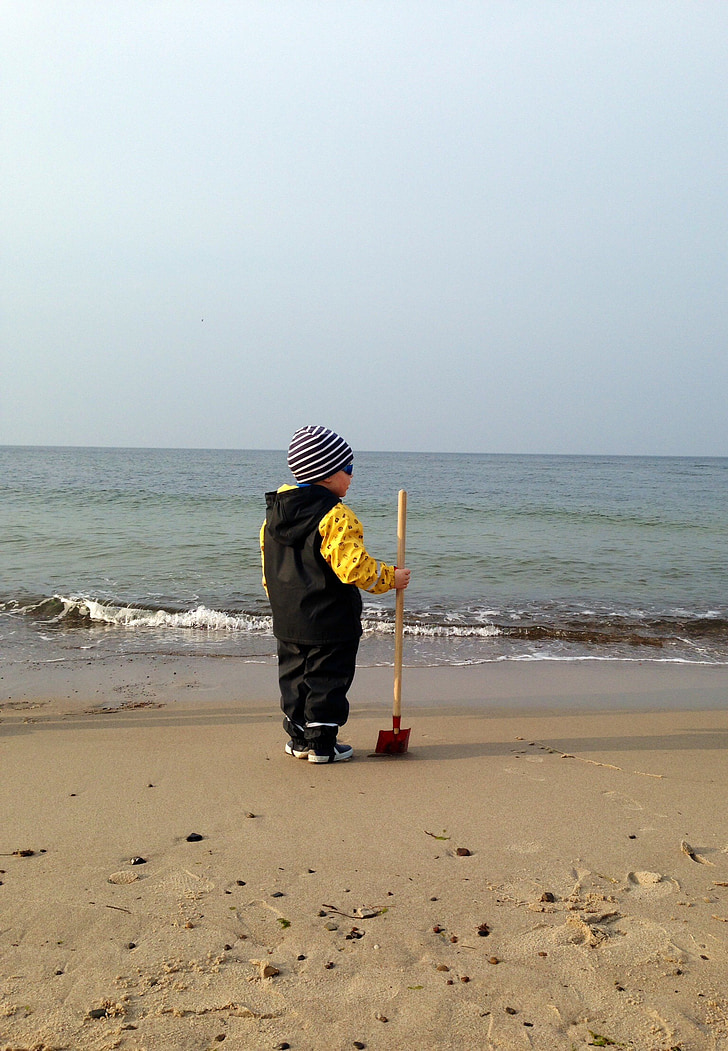 child, baltic sea, boy, sea, holiday, wide, thinking