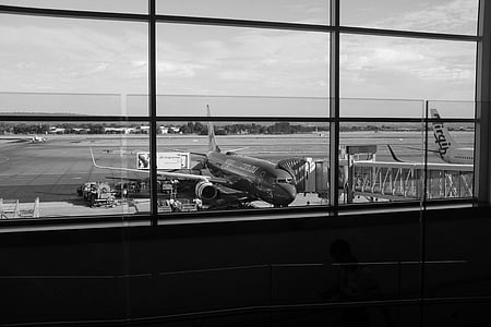 pelēktoņu, foto, lidmašīna, netālu no, lidosta, plakne, melnbalts