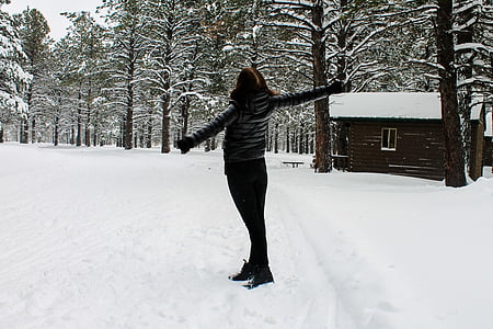 snijeg, šuma, djevojka, Zima, hladno, Božić, priroda