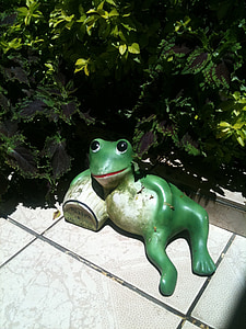 frog, sculpture, garden, laziness