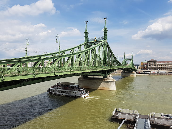 Liberty bridge, Budapest, Ungern, Donau, platser av intresse, stålkonstruktion, floden