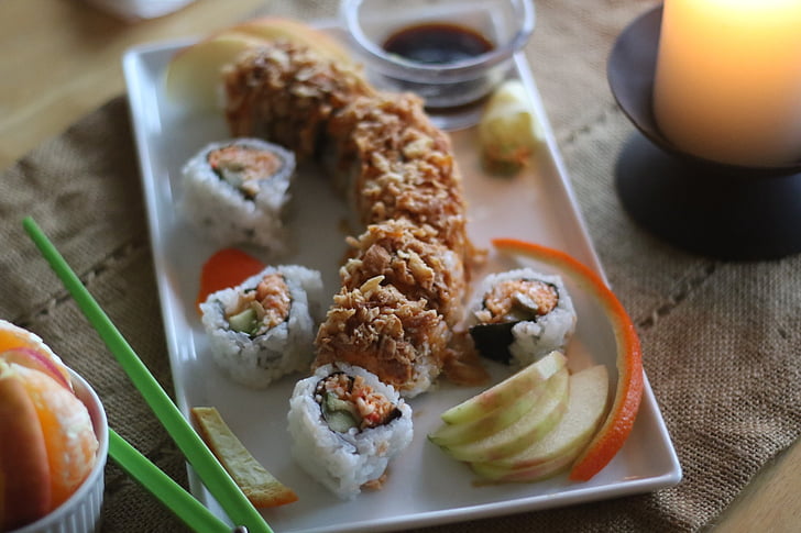 Sushi, maden arrangement, Dragon roll, velsmagende, arrangement, måltid