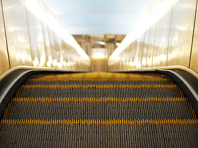 escalator, vers le bas, se déplaçant, Centre commercial, transport, jaune, bleu