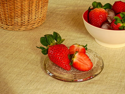 Erdbeeren, Beeren, Früchte, Obst, sehr lecker, Essen, Essen