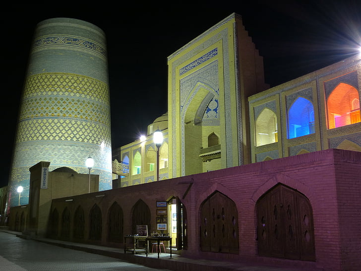 Khiva, noche kalta minor, Minarete de corto, iluminación, colorido, Estado de ánimo, Uzbekistán