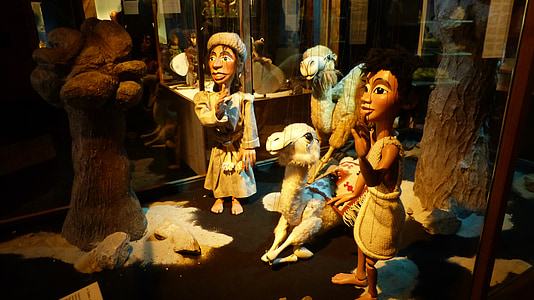 Аугсбург, кукли, Куклен театър, Augsburger puppenkiste, умира на светлината, култури, религия