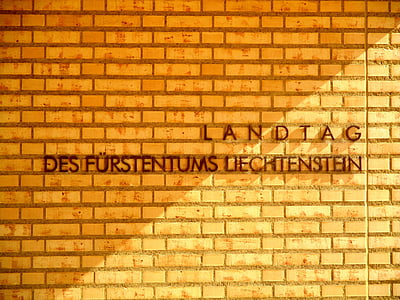 Architektura, Cegła światło, światło słoneczne, Złoty, podpis, Landtag Księstwo Liechtensteinu, Vaduz