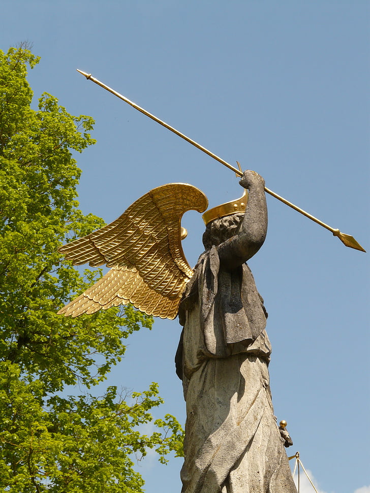 angel, spear, lance, wing, statue, gold, crown