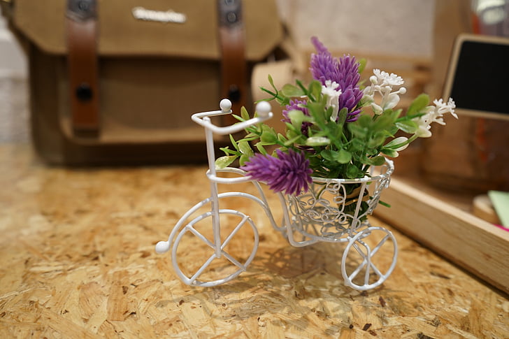 μικροσκοπικό ποδήλατο, εστιατόριο, άνετα, ξύλο - υλικό, λουλούδι
