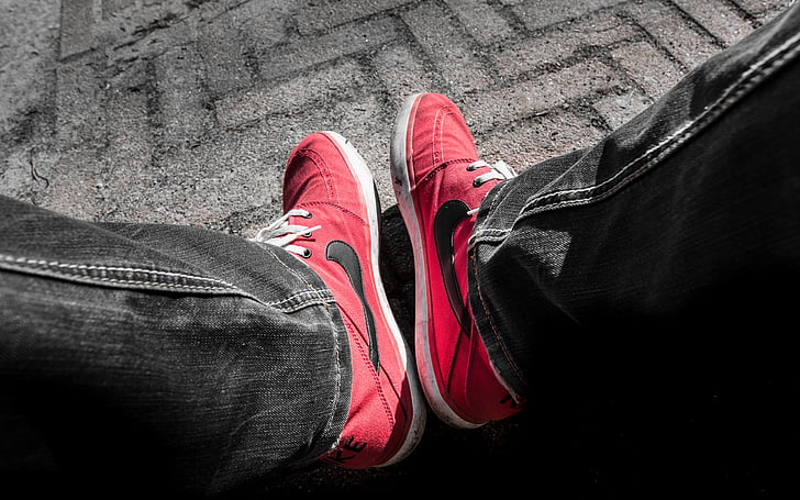 Red, Nike, pantofi, om, persoană, pantofi sport, Black swoosh
