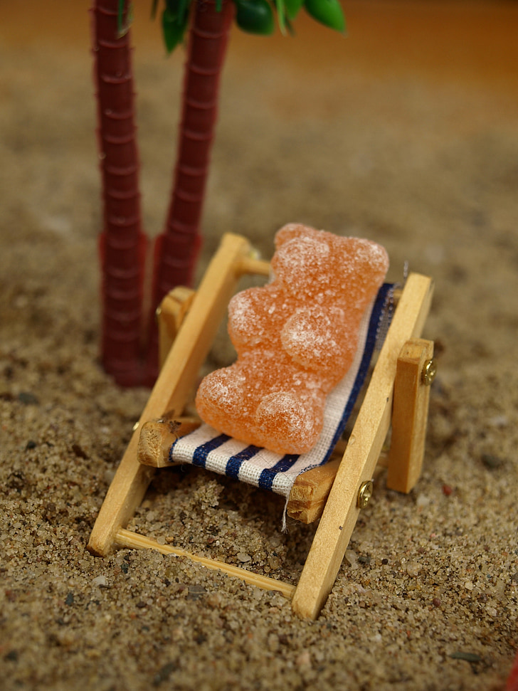 deck chair, gummibärchen, sand, relax