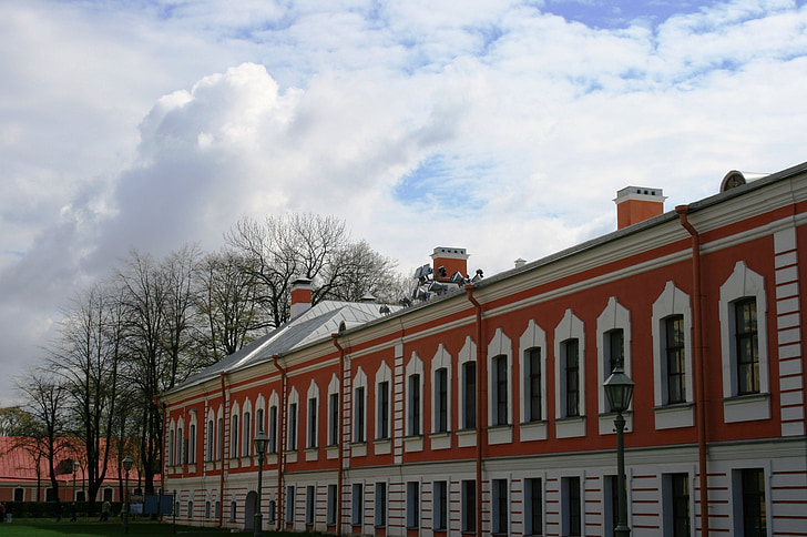 ēka, vēsturisko, arhitektūra, sienas, sarkana, detalizēti, balta