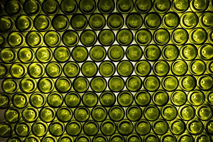 ขวด, ด้านล่างของขวด, สีเขียว, ไวน์, ขวดไวน์, ชั้นวางของ, เล่นแสง