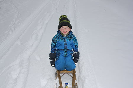 子供, 冬, そりに乗る, 冬のスポーツ, 冷, 木製そり, 雪のスーツ