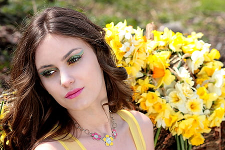 chica, Narciso, amarillo, flores, primavera, belleza, mujeres