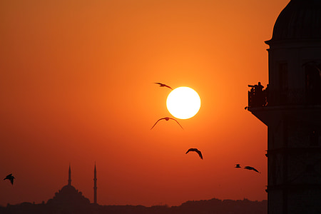kulesi de kiz de Torre de la donzella, solar, camí, Istanbul, els minarets, Costa de la mar, fons