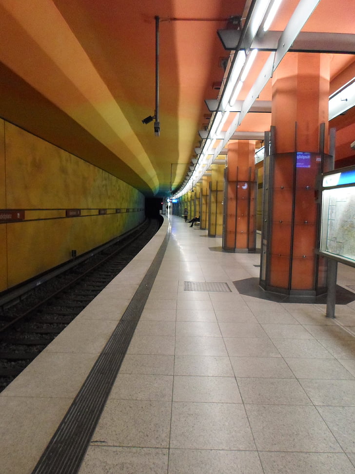 metropolitana, Monaco di Baviera, piattaforma