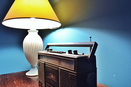 lumière, style, lampe, radio ancienne, mur bleu, irradio