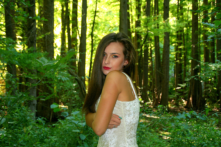 mergaitė, miško, rudenį, Portretas, suknelė, balta