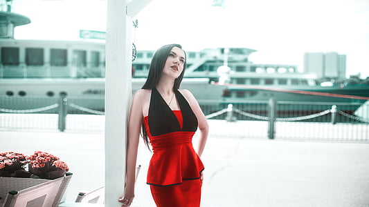 Pige, i en rød kjole, Yacht, model, hår, Rechnoy vokzal, mode