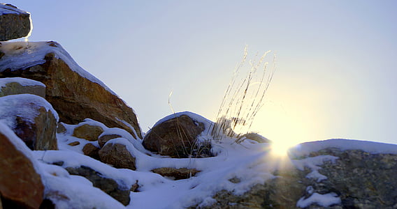 lumi, Sun, Rocks, talvi, aurinkoinen päivä, vuoristomaisema, maisema