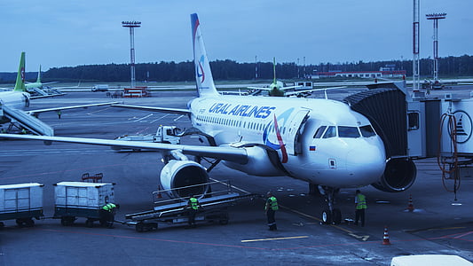airport, domodedovo, moscow, russia, plane, boing, ural air