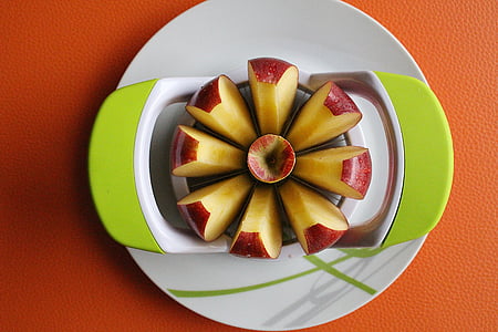 apple slices, plate, apple decoration