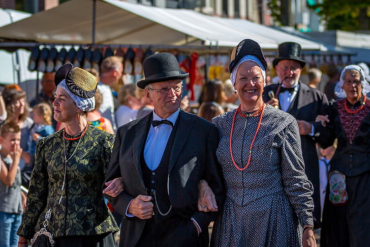 West-Friese markt, Schagen, Parade, folklore, kostuum, mensen, culturen