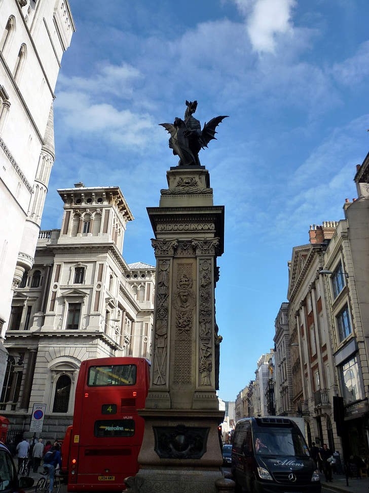 Fleet street, nuages, rue de Londres, trafic, bâtiments, colonne, Dragon