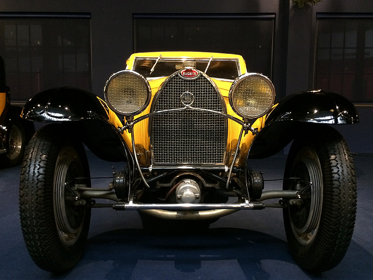 oldtimer, museum, vehicle, rarity, spotlight, wheel, exhibition