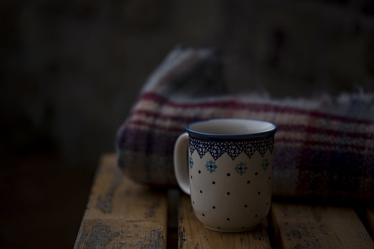 white, blue, ceramic, mug, top, brown, wooden