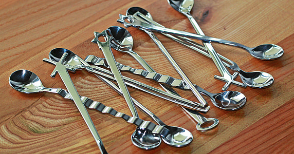 spoon, cutlery, silver, chrome, shiny, reflect, metal