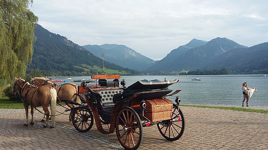 Kutsche, Hochzeit, Berge, See