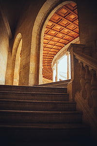 oblúky, Architektúra, budova, schody, schodisko, v interiéri, kostol