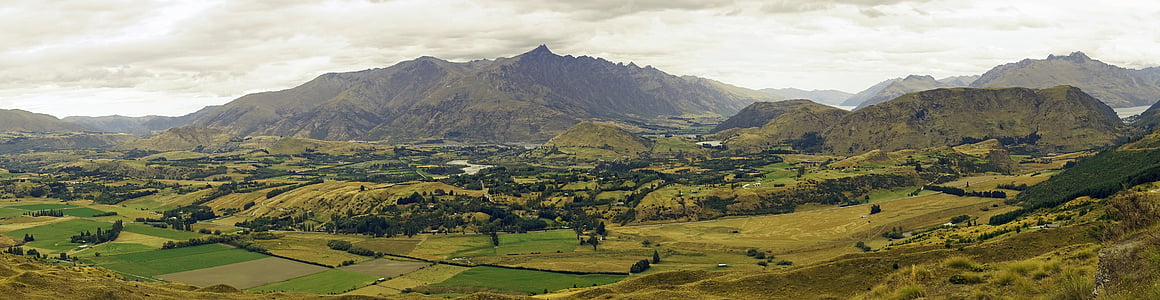Otago region, Neuseeland, Südinsel, Landschaft, Berge, Feld, Tag
