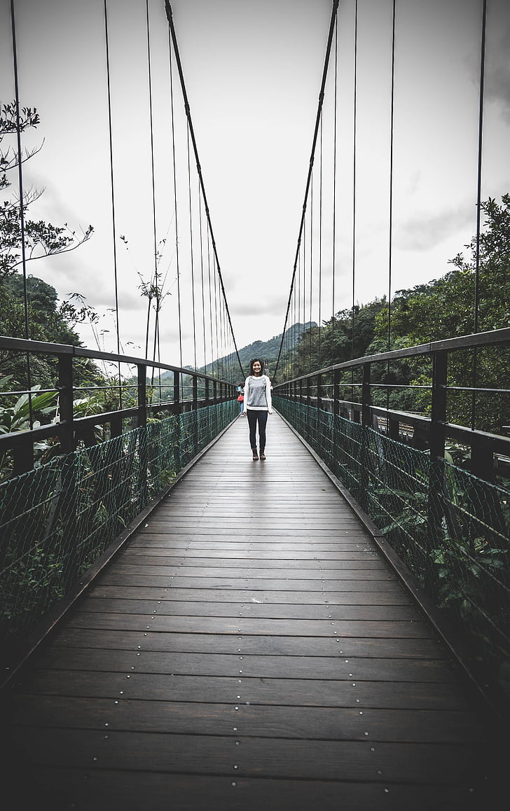 most, Tajvan, slap, narave, most - človek je struktura, viseči most, ena oseba